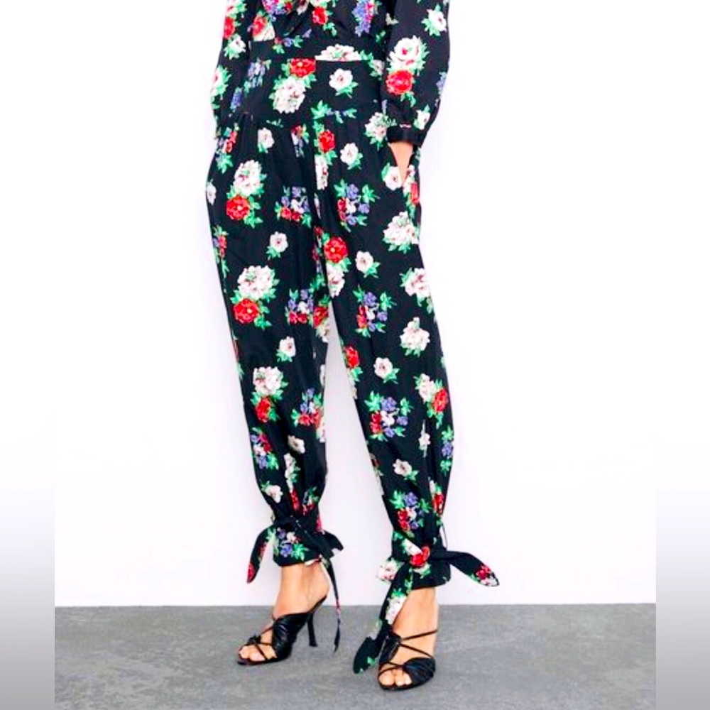NWT Zara Black Floral Printed Pants Size XS